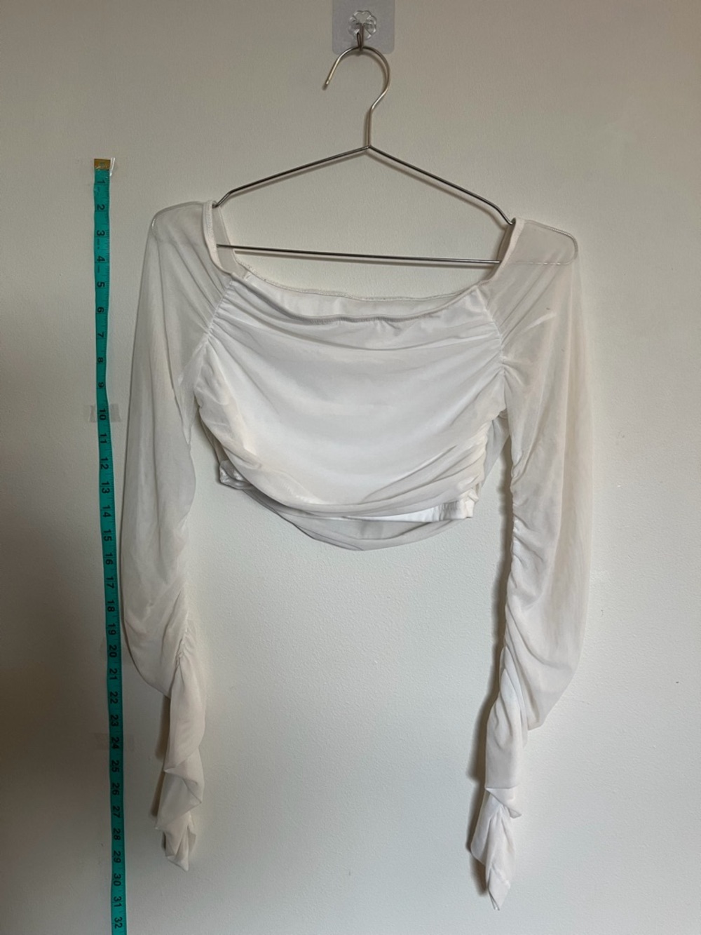 Women’s White Ruched Long-Sleeve Cropped Top - Elegant Off-Shoulder Style